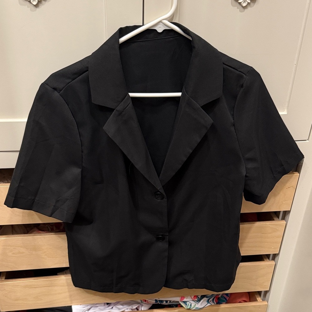 Black Short Sleeve Cropped Blazer